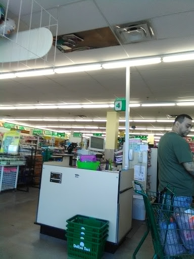 Dollar Store «Dollar Tree», reviews and photos, 7230 Fairlane Village Mall, Pottsville, PA 17901, USA