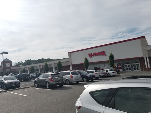 Shopping Mall «Wick Shopping Plaza», reviews and photos, 561 US-1, Edison, NJ 08817, USA