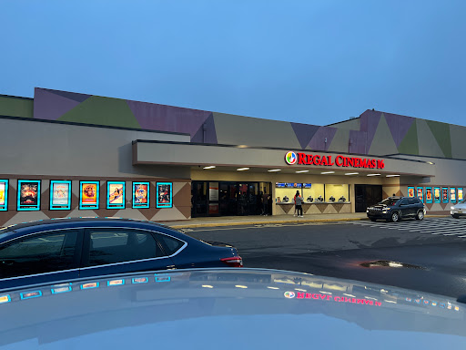 Movie Theater «Regal Cinemas Hadley Theatre 16», reviews and photos, 1000 Corporate Ct, South Plainfield, NJ 07080, USA