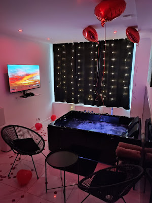 Appartement jacuzzi privatif Jennah Spa à Montereau-Fault-Yonne