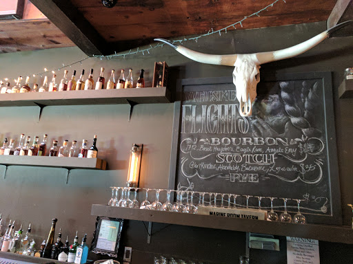 Bar «Marine Room Tavern», reviews and photos, 214 Ocean Ave, Laguna Beach, CA 92651, USA