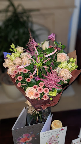 Reviews of Passion Flowers in Worcester - Florist