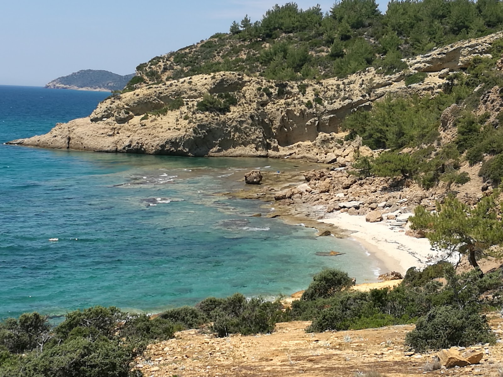 Foto von Metalia beach II mit feiner heller kies Oberfläche