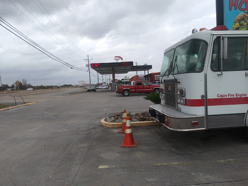 Truck Stop «Wild Fire Casino And Fuel Stop», reviews and photos, 1680 N Lobdell Hwy, Port Allen, LA 70767, USA