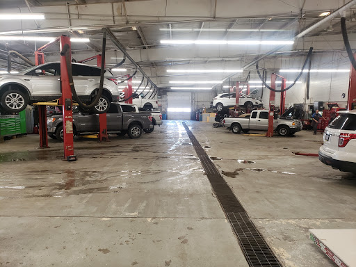 Ford Dealer «Roberts Motors», reviews and photos, 4350 N Alby St, Alton, IL 62002, USA