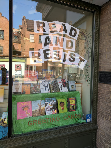 Book Store «Magic Tree Bookstore», reviews and photos, 141 N Oak Park Ave, Oak Park, IL 60301, USA
