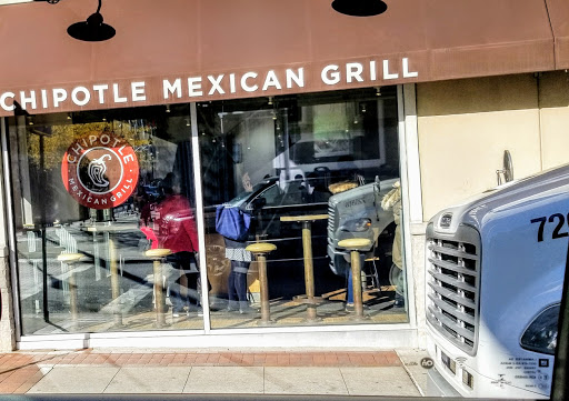 Mexican Restaurant «Chipotle Mexican Grill», reviews and photos, 387 George St, New Brunswick, NJ 08901, USA