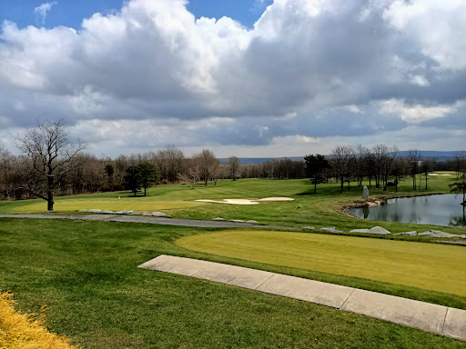 Golf Shop «Eagle Rock Golf Clubhouse & Pro Shop», reviews and photos, 191 Turnberry Ln, Hazle Township, PA 18202, USA