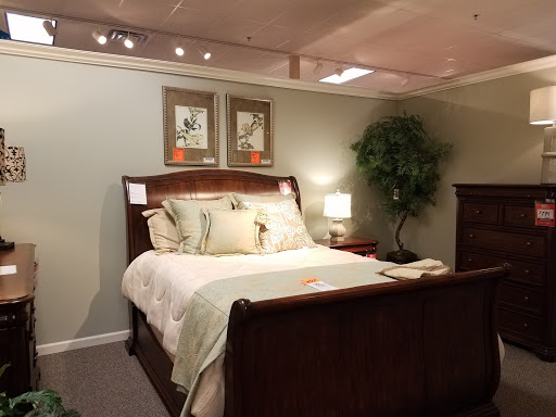 Mattress Store «Wolf Furniture», reviews and photos, 4661 Lindle Rd, Harrisburg, PA 17111, USA