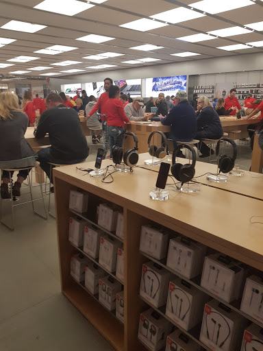 Computer Store «Apple Christiana Mall», reviews and photos, 125 Stanton Christiana Rd, Newark, DE 19702, USA