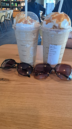 Coffee Shop «Starbucks», reviews and photos, 820 Woodside Rd, Redwood City, CA 94061, USA