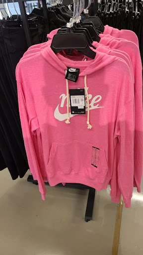 Clothing Store «Nike Factory Store», reviews and photos, 505 Premium Outlets Dr, Monroe, OH 45050, USA