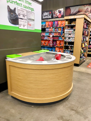 Pet Supply Store «Petco Animal Supplies», reviews and photos, 2406 Pass Rd, Biloxi, MS 39531, USA