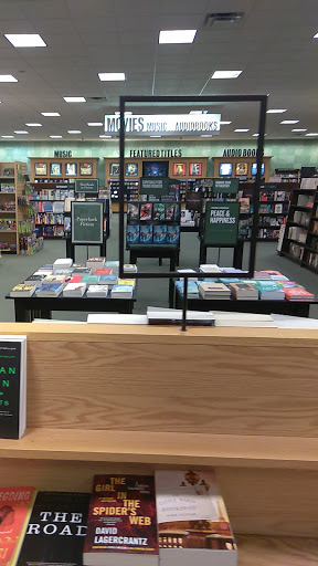 Book Store «Barnes & Noble», reviews and photos, 861 N E Mall Blvd, Hurst, TX 76053, USA