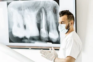 Studio Dentistico Simone Vaccari image
