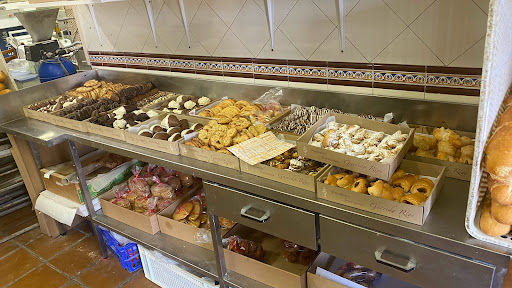 Panaderia garrido rios s.l - C. Santo Cristo, 44, 26360 Fuenmayor, La Rioja, España