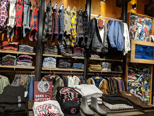 Shoe Store «Vans», reviews and photos, 400 Broadway, Santa Monica, CA 90401, USA