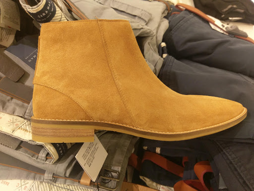 Stores to buy women's high boots Nice