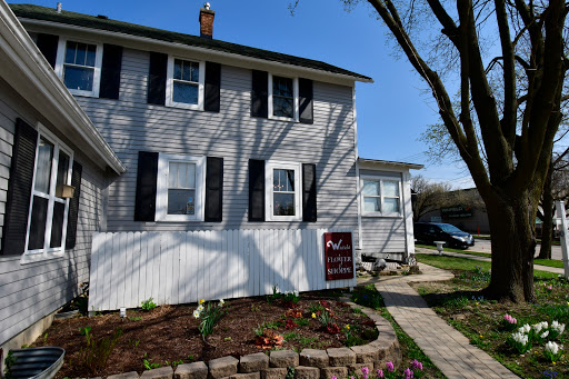 Florist «Winfield Flower Shoppe», reviews and photos, 0s118 Winfield Rd, Winfield, IL 60190, USA