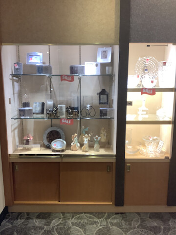 Jewelry Store «Hoppe Jewelers», reviews and photos, 3643 E Main St, Richmond, IN 47374, USA