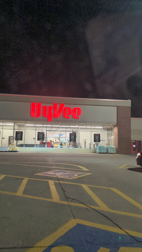 Supermarket «Hy-Vee», reviews and photos, 1201 12th Ave SW, Le Mars, IA 51031, USA