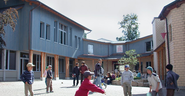 Rezensionen über Rudolf Steiner Schule Zürcher Oberland in Uster - Schule