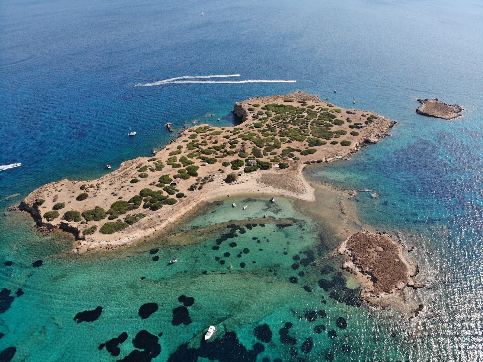 Ydrousa Beach'in fotoğrafı - tatil için iyi evcil hayvan dostu nokta