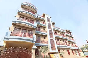 OYO Flagship Hare Rama Hotel image