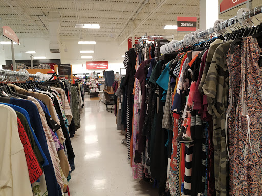 Department Store «T.J. Maxx», reviews and photos, 124 Danbury Rd, New Milford, CT 06776, USA