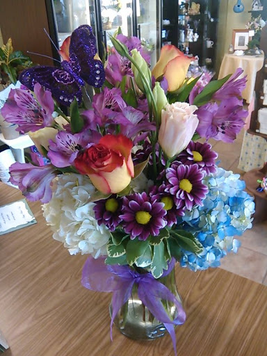 Florist «Forget-Me-Not Florist», reviews and photos, 1083 Park Ave, Cranston, RI 02910, USA