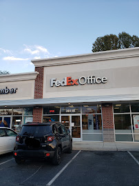 FedEx Office Print & Ship Center - Photo 3 - Car repair in Lynchburg, VA, Lynchburg
