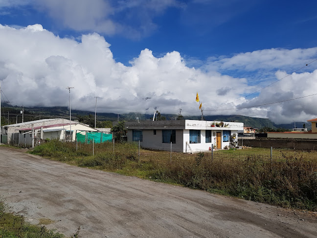Opinii despre UEM"YACHAY"(Escuela Abdón CALDERÓN) BLOQUE1 în Urcuqui - Escuela