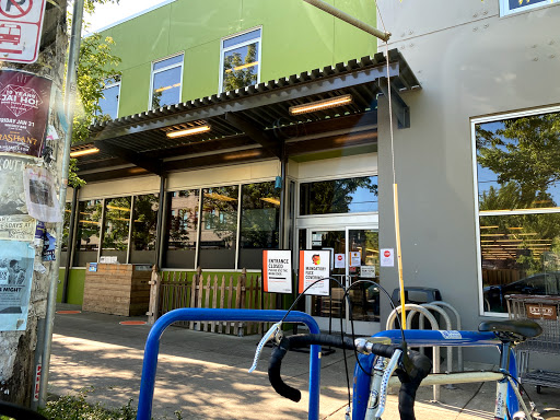 Grocery Store «New Seasons Market Seven Corners», reviews and photos, 1954 SE Division St, Portland, OR 97202, USA