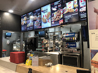 Atmosphère du Restaurant KFC Rouen Saint Sever - n°3