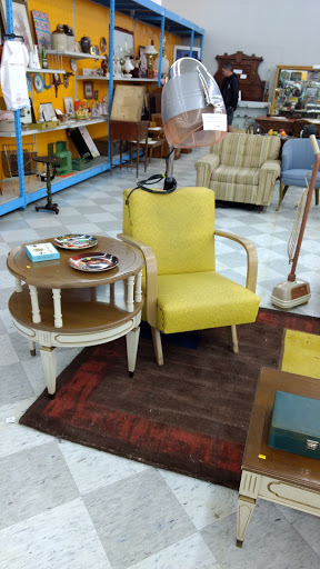 Thrift Store «This-N-That Thrift Store Vancouver Plaza», reviews and photos, 7601 NE Vancouver Plaza Dr, Vancouver, WA 98662, USA