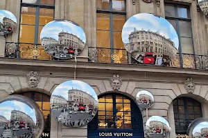 Louis Vuitton Maison Vendôme image