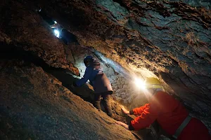 Jaskyňa Zlá diera image