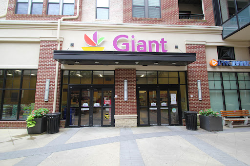 Grocery Store «Giant Food», reviews and photos, 2501 9th Rd S, Arlington, VA 22204, USA