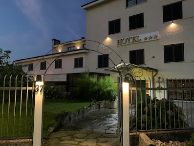 Hotel la Goletta Strada Provinciale ex SS 35 dei Giovi, 37, 20082 Binasco MI, Italia