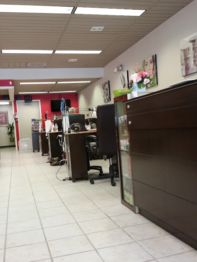 Nail Salon «Z Nail Salon», reviews and photos, 702 W Eads Pkwy, Lawrenceburg, IN 47025, USA