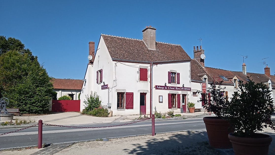 Auberge du Cheval Blanc à Sully-la-Chapelle (Loiret 45)