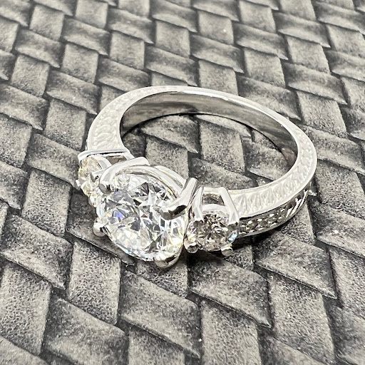 Jeweler «Cottage Hill Diamonds», reviews and photos, 125 N York St, Elmhurst, IL 60126, USA