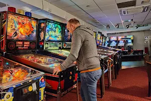 Fife Street Pinball and arcade image