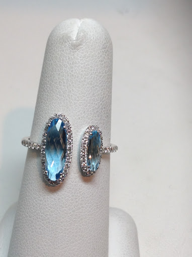 Jeweler «La Jolla Fine Jewelry», reviews and photos, 111 S Main St, Chelsea, MI 48118, USA