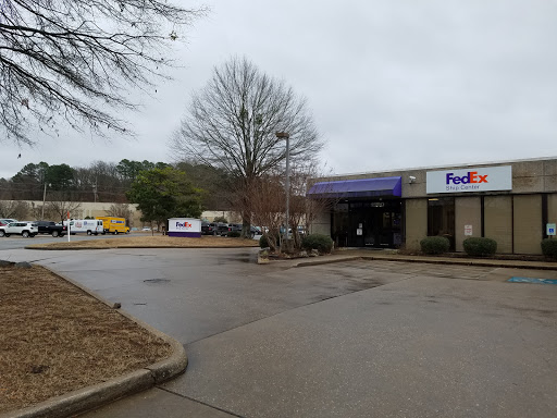 Shipping and Mailing Service «FedEx Ship Center», reviews and photos, 1500 Westpark Dr, Little Rock, AR 72204, USA