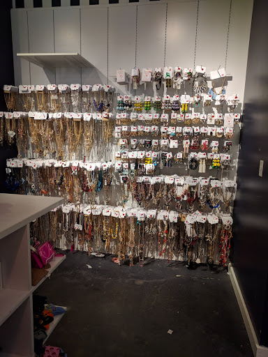 Fashion Accessories Store «Charming Charlie», reviews and photos, 16542 NE 74th St, Redmond, WA 98052, USA