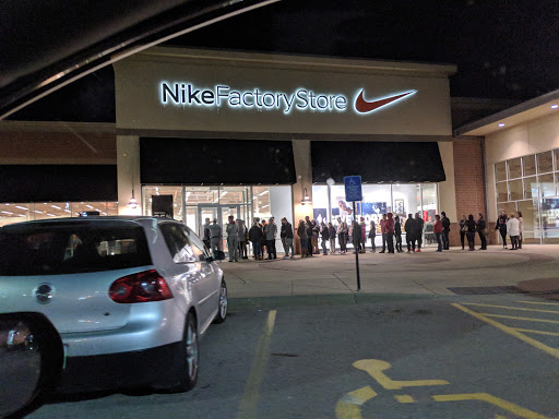 Clothing Store «Nike Factory Store», reviews and photos, 7105 Mills Civic Pkwy #140, West Des Moines, IA 50266, USA