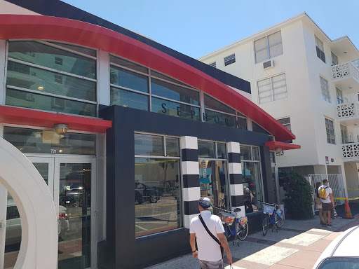 Cosmetics Store «SEPHORA», reviews and photos, 721 Collins Ave, Miami Beach, FL 33139, USA