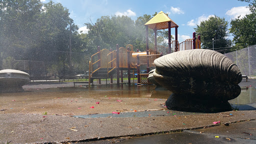 Park «Crocheron Park», reviews and photos, 214-41 34th Ave, Bayside, NY 11361, USA