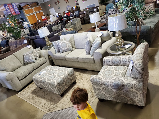 Furniture Store «Walls Furniture & Mattress», reviews and photos, 3611 N Nebo Rd, Muncie, IN 47304, USA